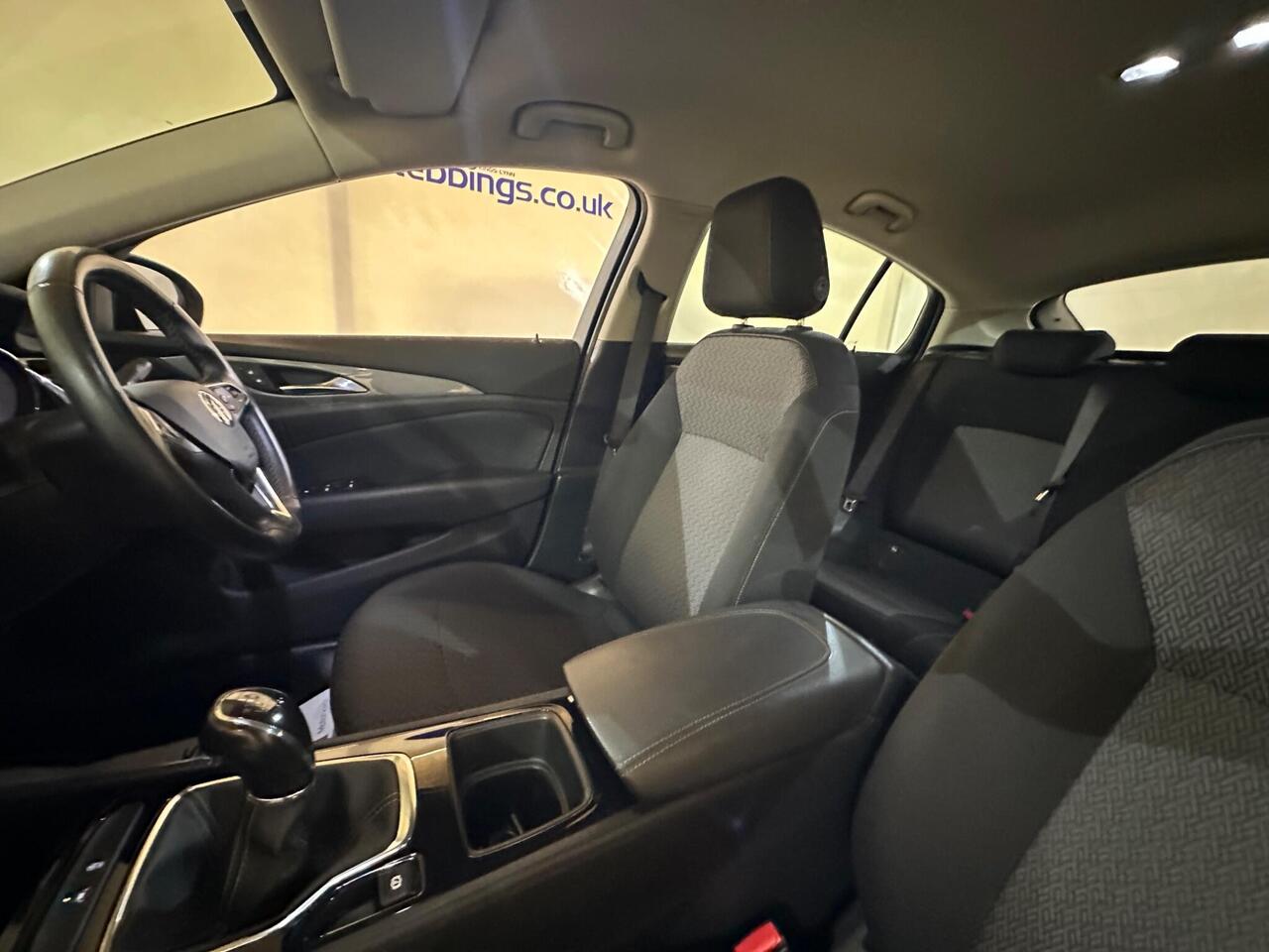 Vauxhall Insignia FM19DVL