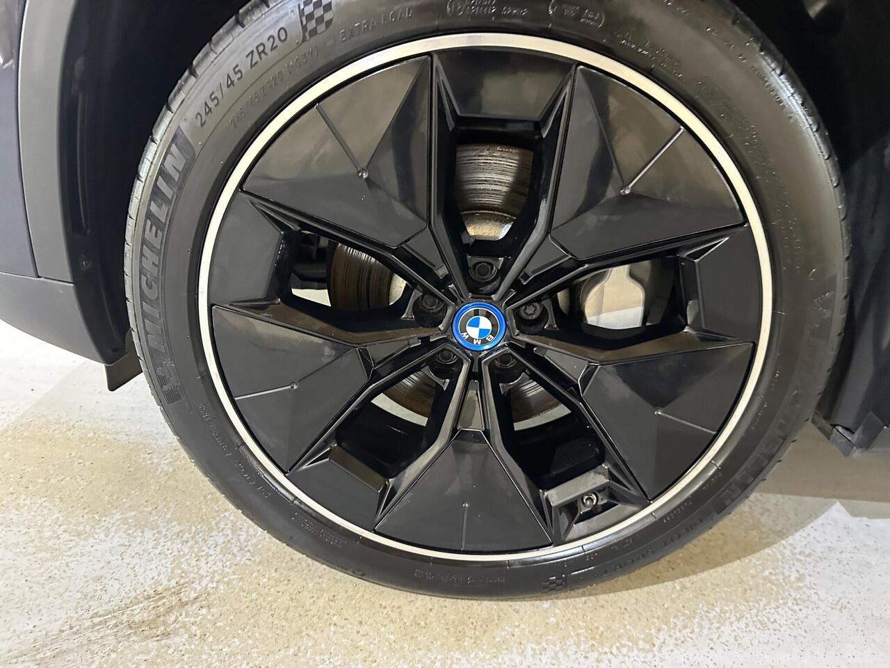 BMW iX3 LK71HUO