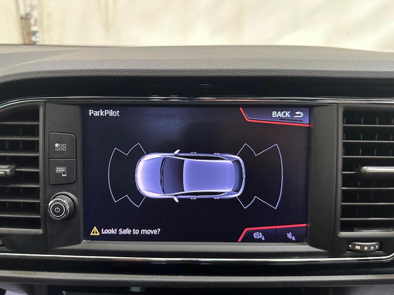 SEAT Leon YA69LHE