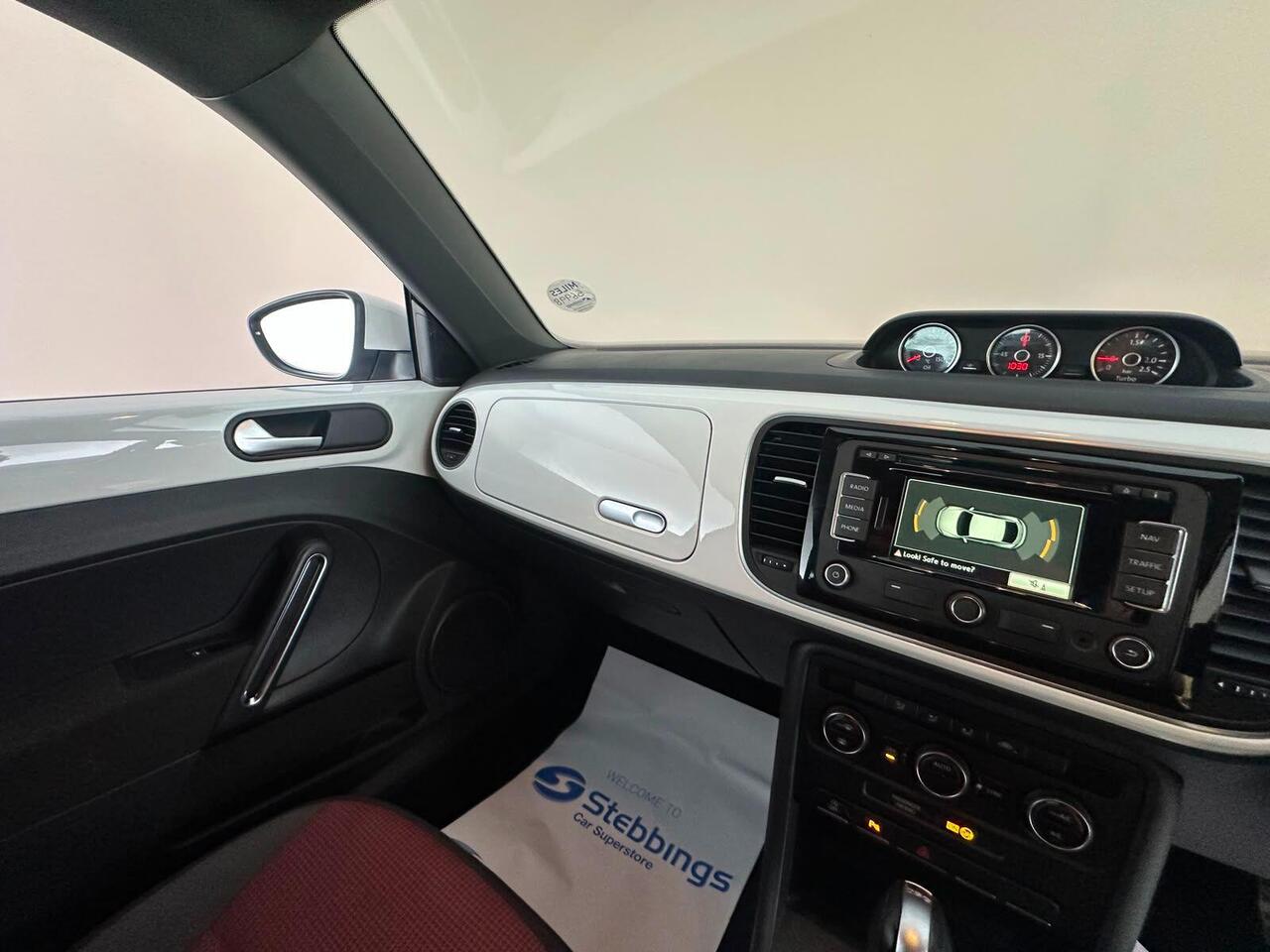 Volkswagen Beetle NA64UNW