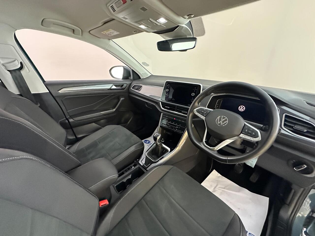 Volkswagen T-Roc GL24VOK