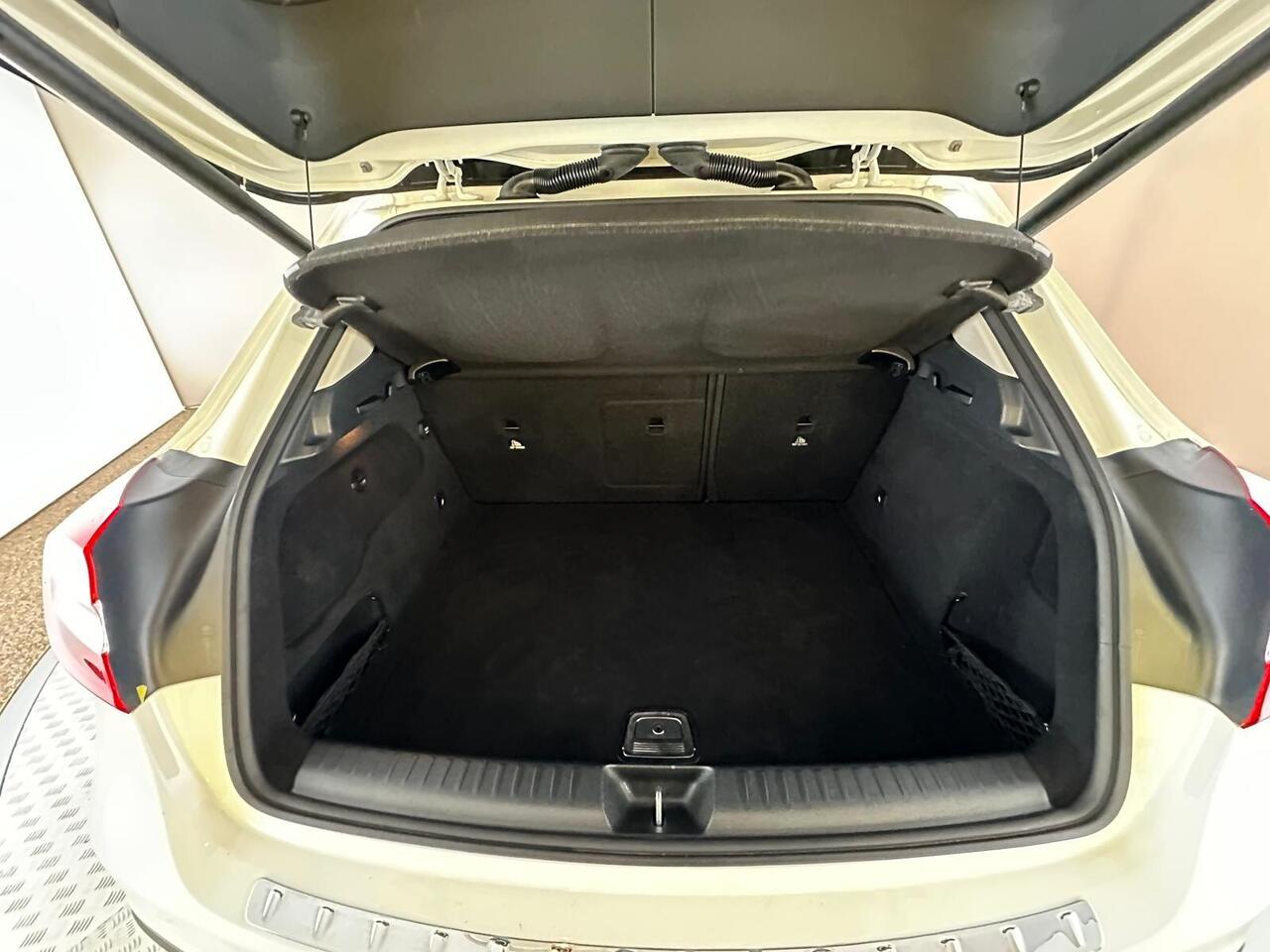 Mercedes-Benz GLA FX68VUB