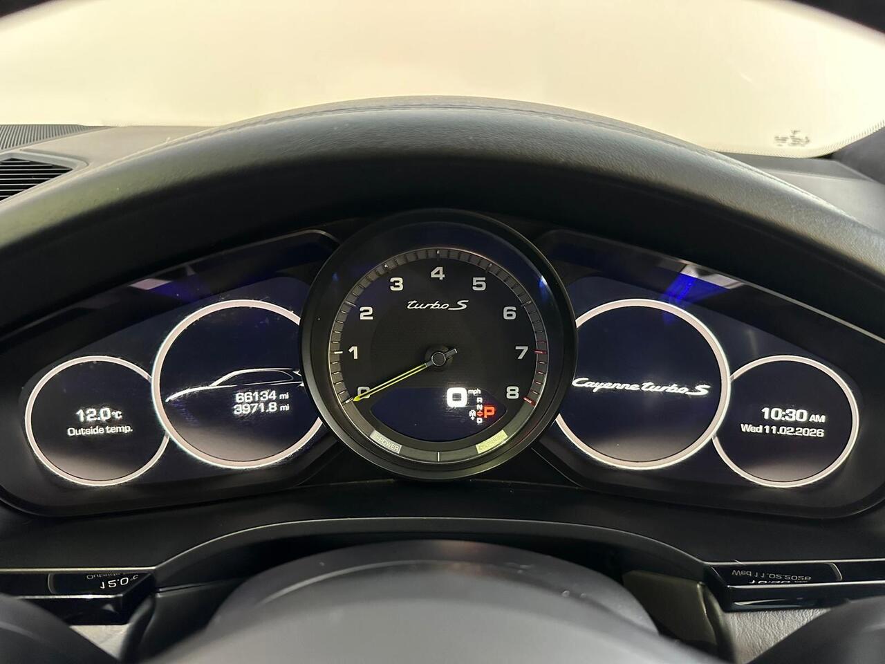 Porsche Cayenne SW69BKY