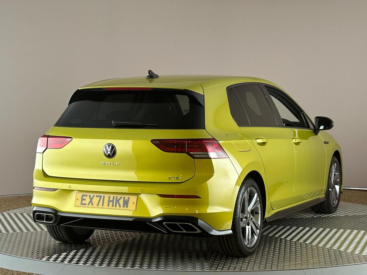 Volkswagen Golf EX71HKW