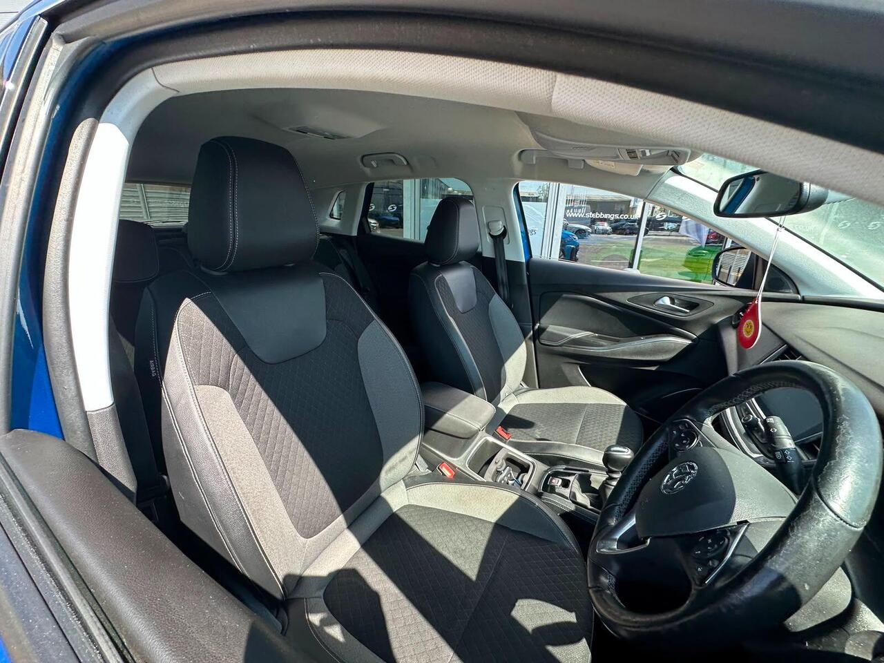 Vauxhall Grandland X AK68GYR