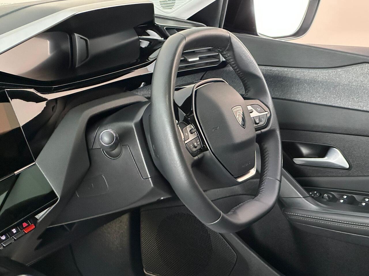 Peugeot 308 NU22UGE