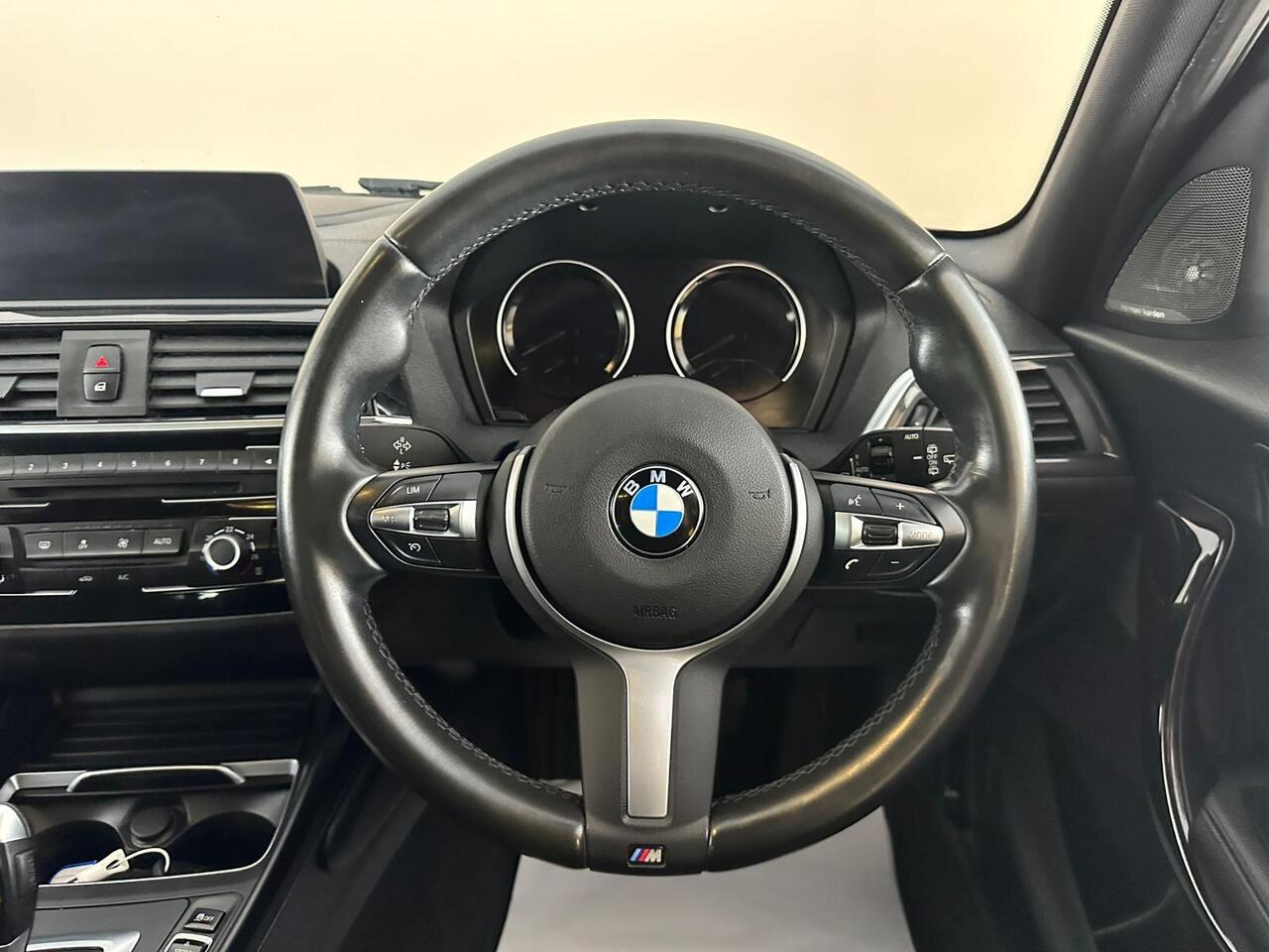 BMW 1 Series YC19KBT