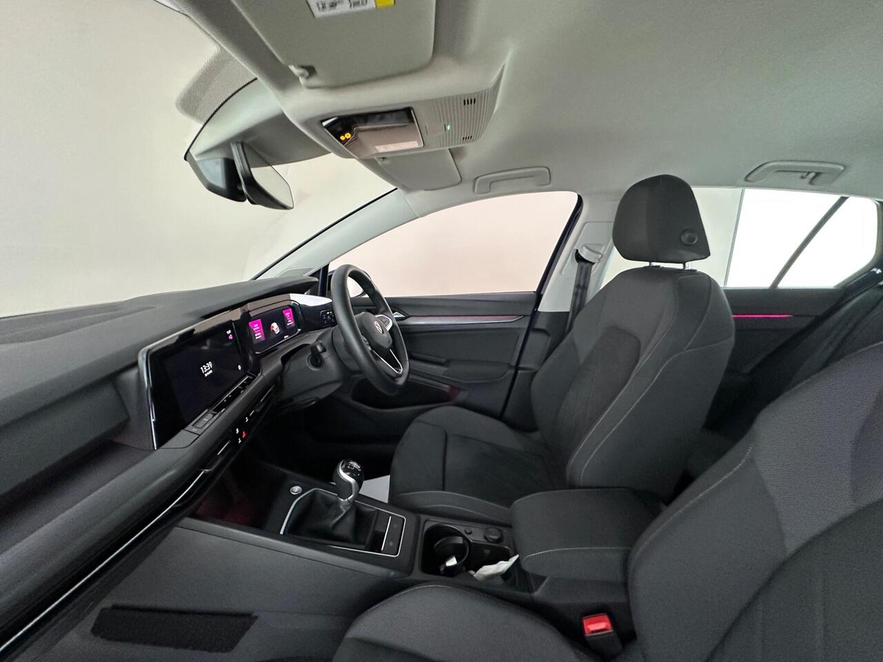 Volkswagen Golf VE22WDV