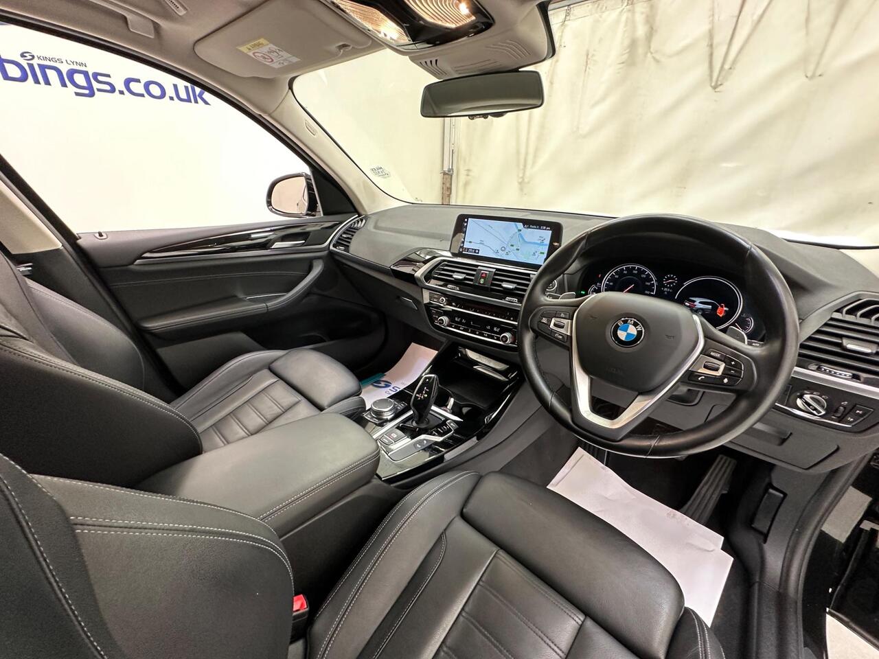 BMW X3 AJ68MVC