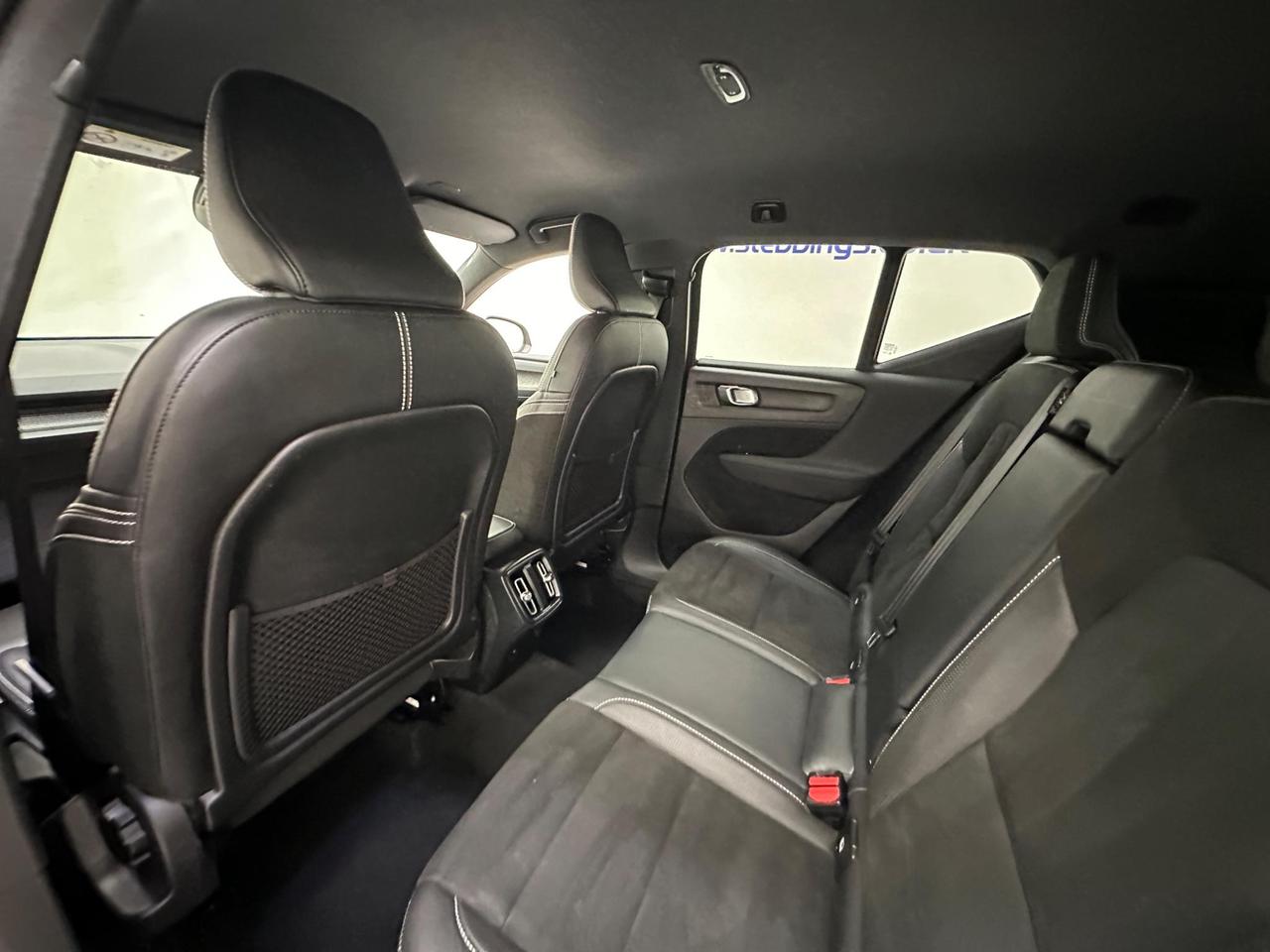 Volvo XC40 YM70MTZ