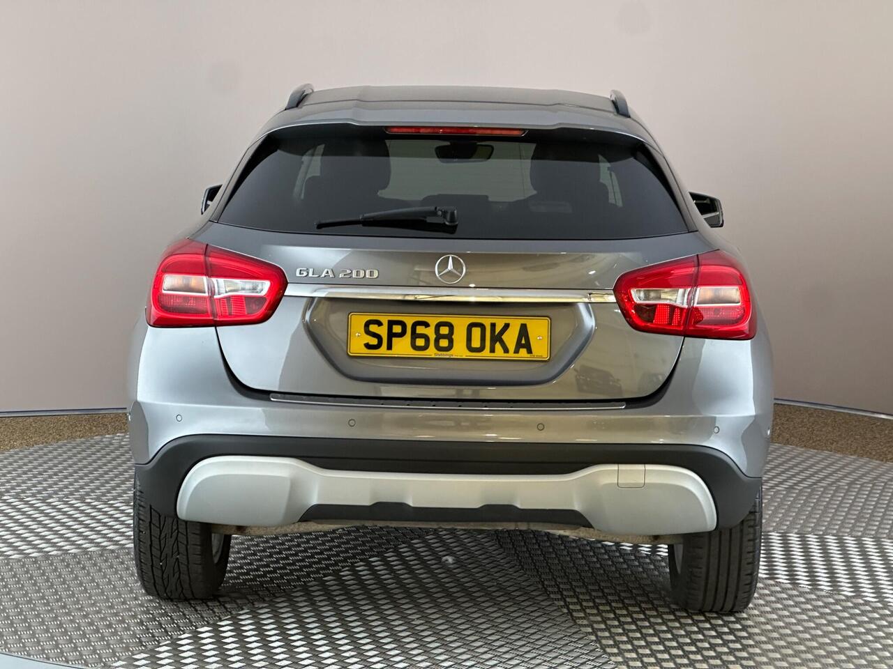 Mercedes-Benz GLA SP68OKA