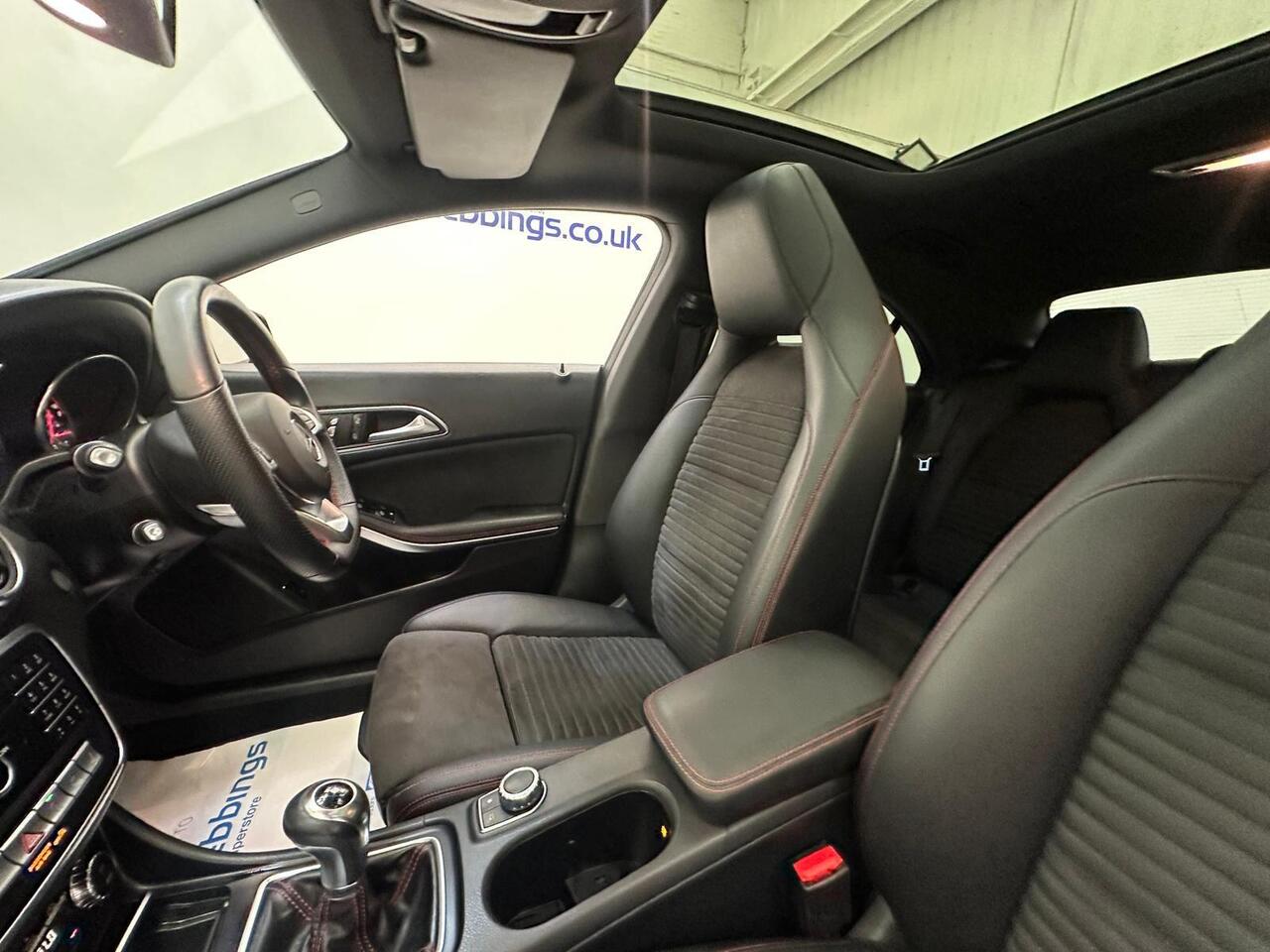 Mercedes-Benz CLA WX19OCJ