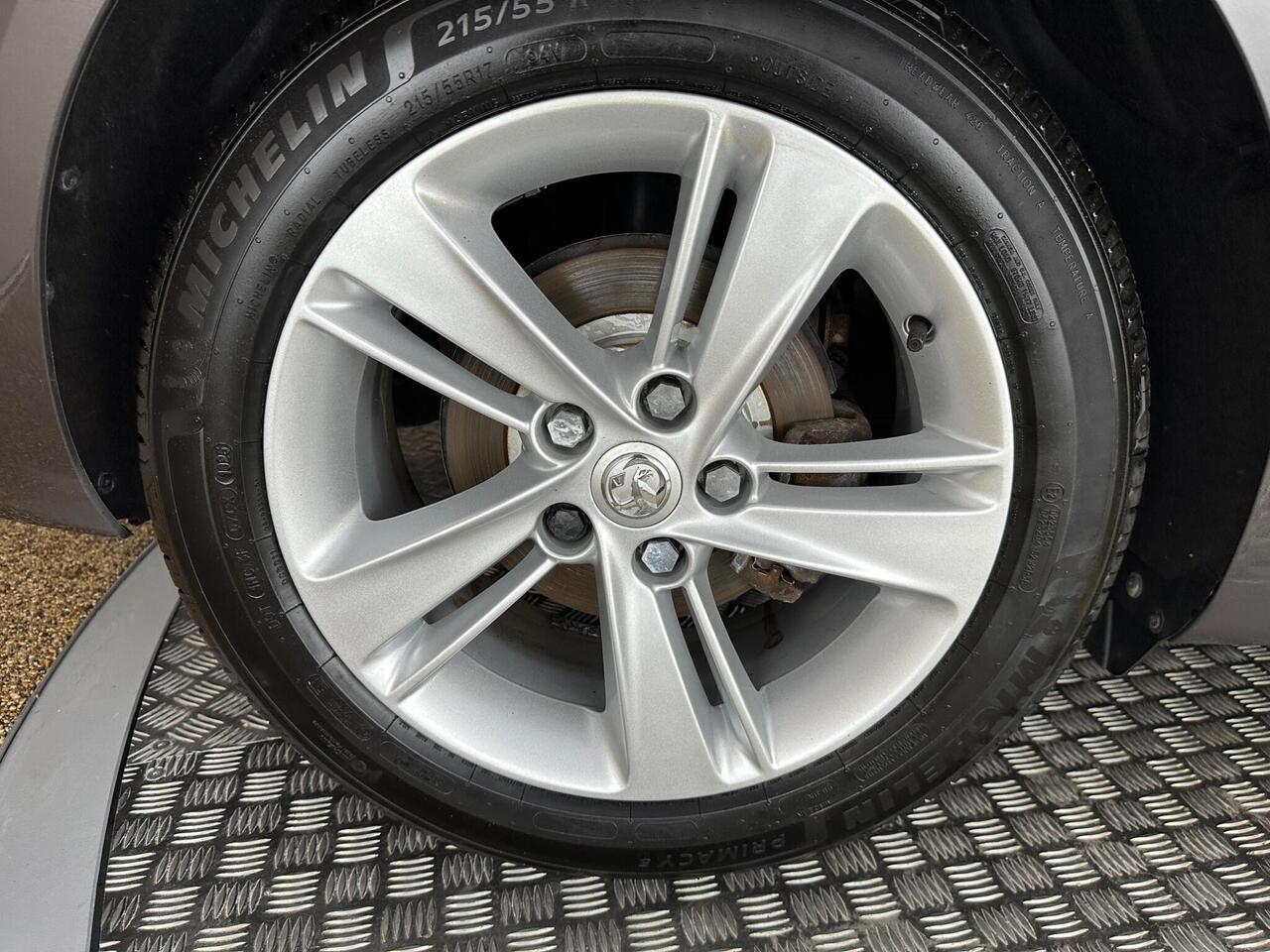 Vauxhall Insignia VO71HPL