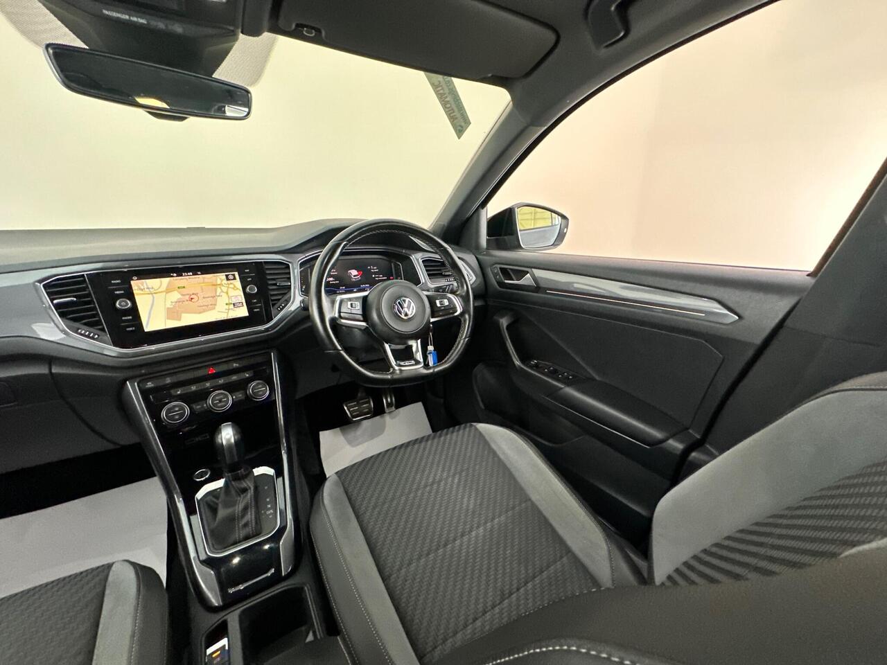 Volkswagen T-Roc VO69HNL