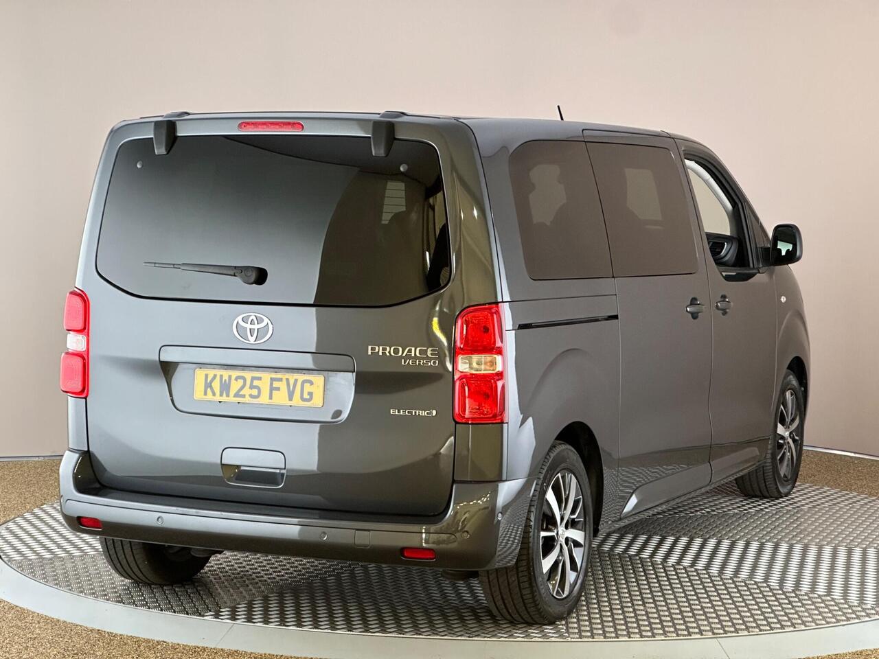 Toyota PROACE Verso KW25FVG