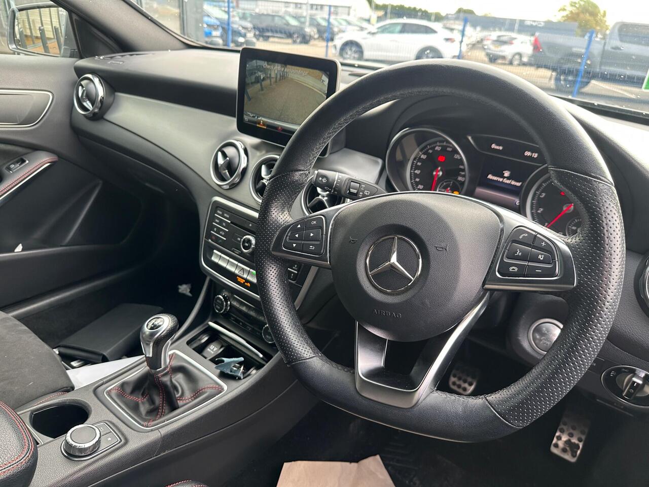 Mercedes-Benz GLA SP68OND