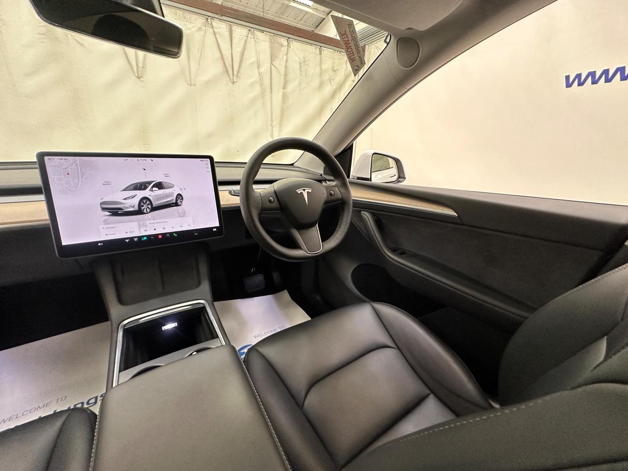 Tesla Model Y AJ22CZU