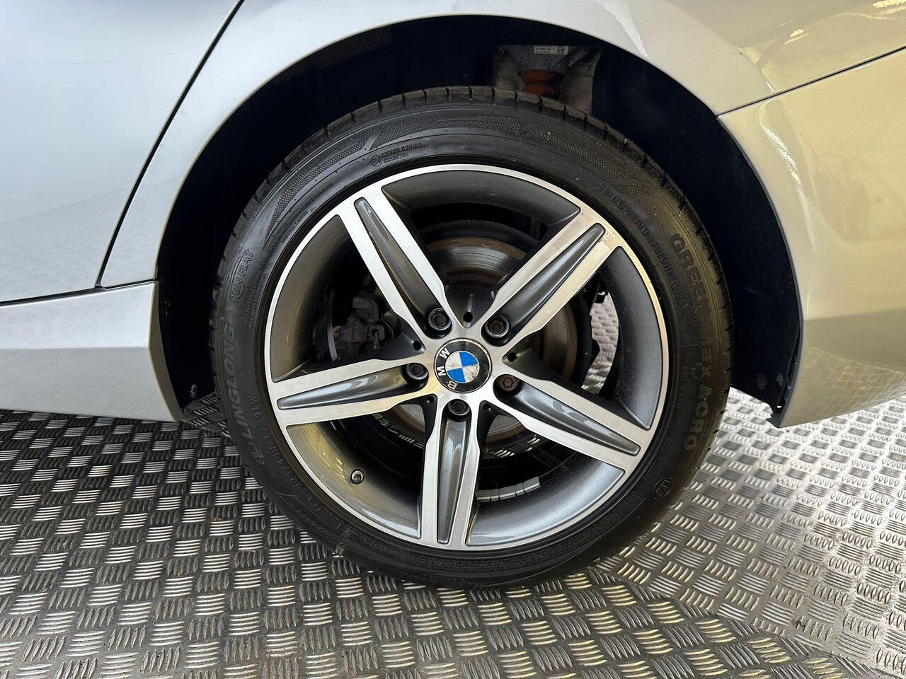BMW 1 Series RY19NVN