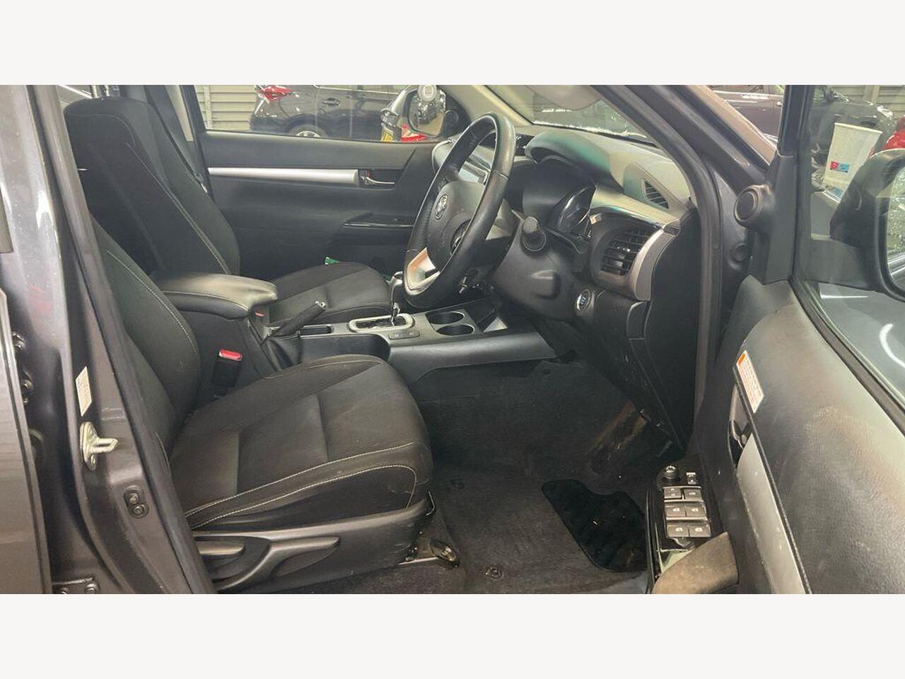 Toyota Hilux YR21XHT