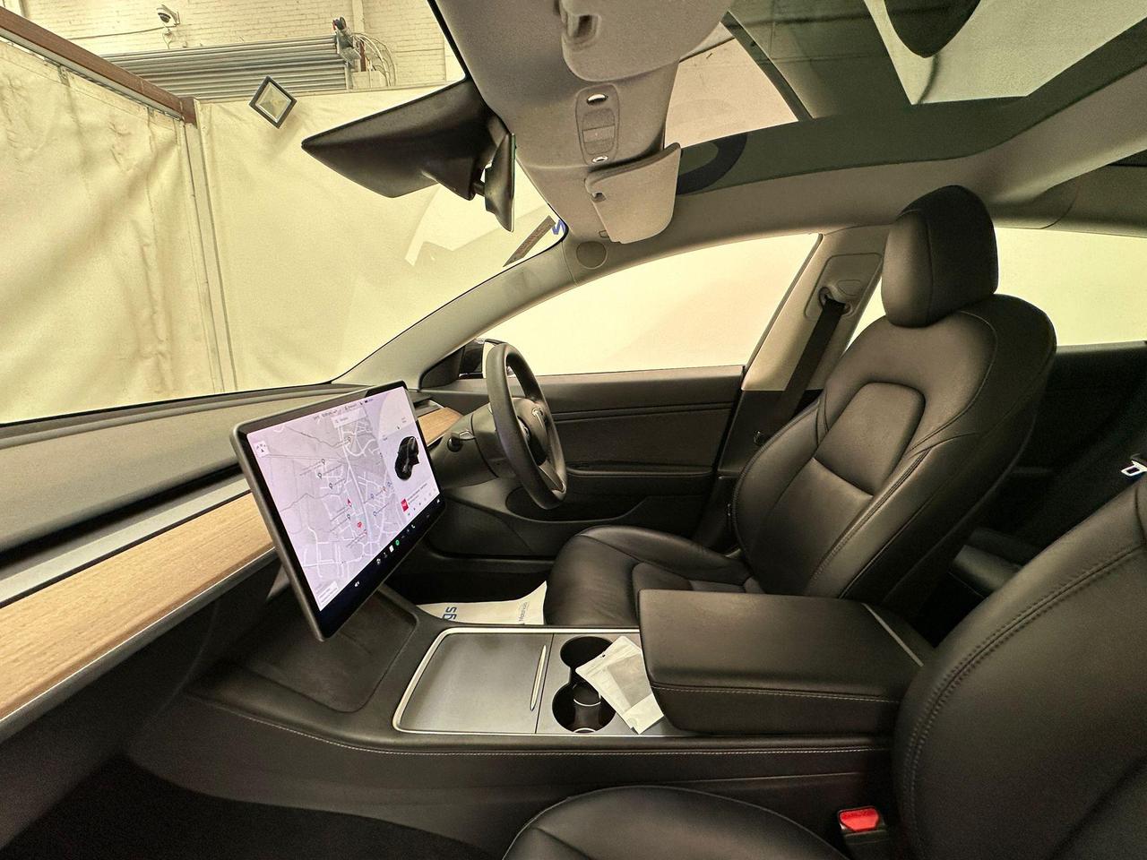 Tesla Model 3 LC70ZRV