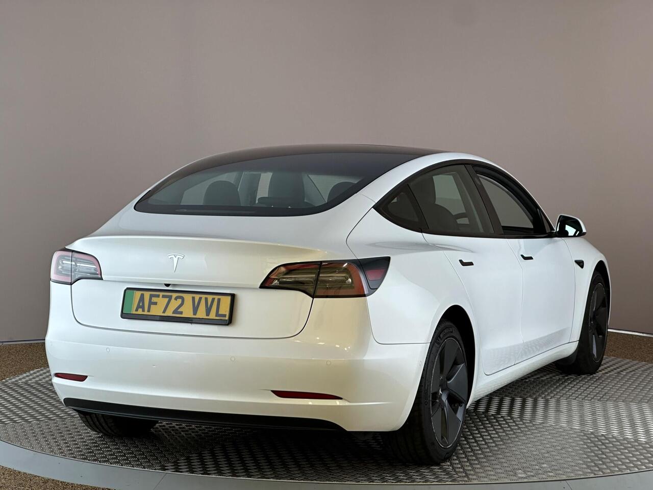 Tesla Model 3 AF72VVL