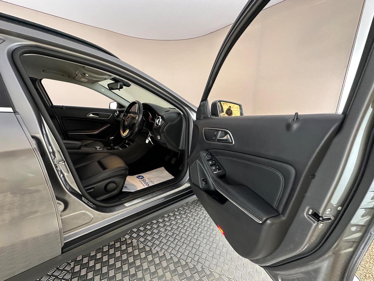 Mercedes-Benz GLA SP68OKA