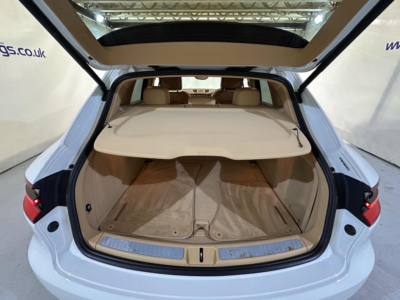 Porsche Macan AR16AEY
