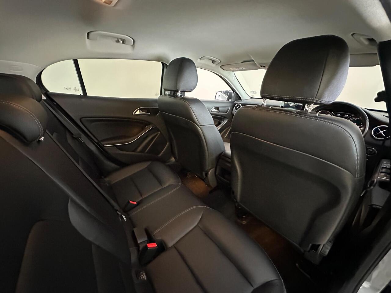 Mercedes-Benz GLA SP68OKA