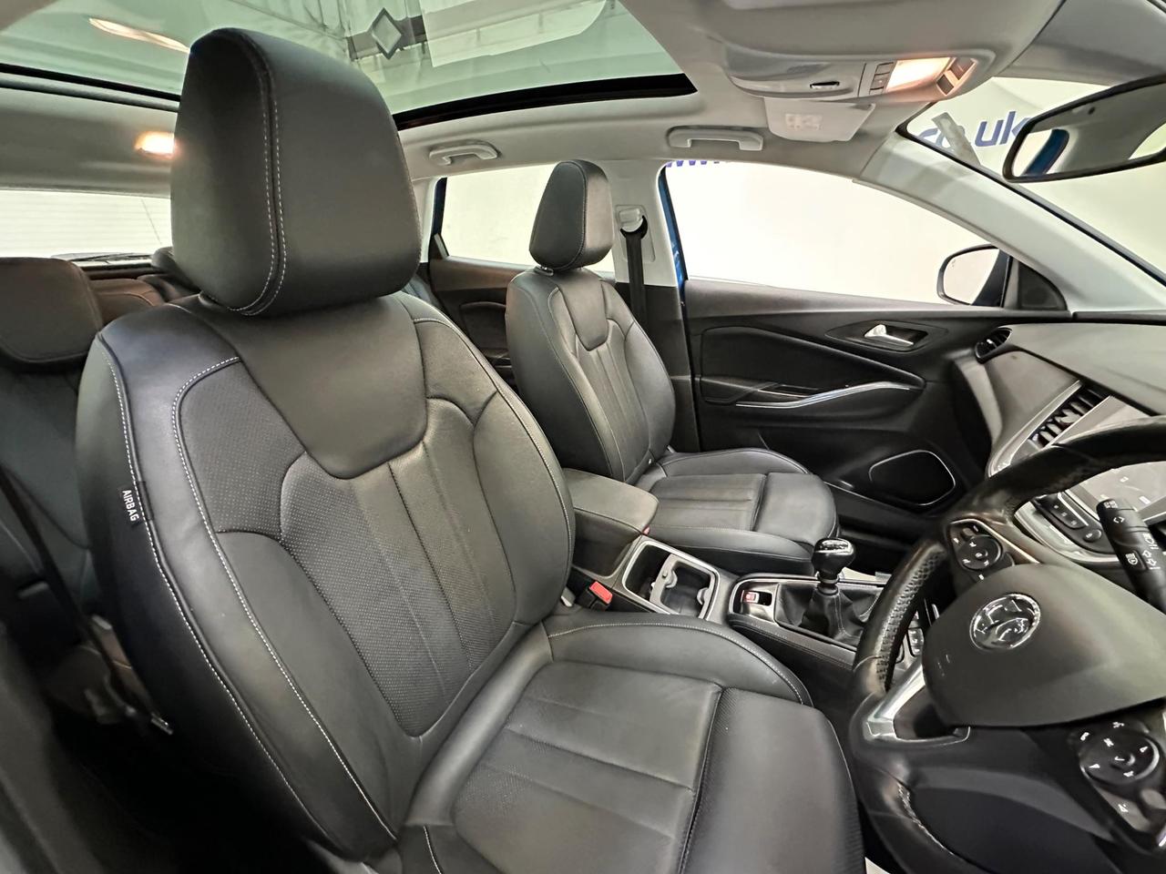 Vauxhall Grandland X FE19SZZ