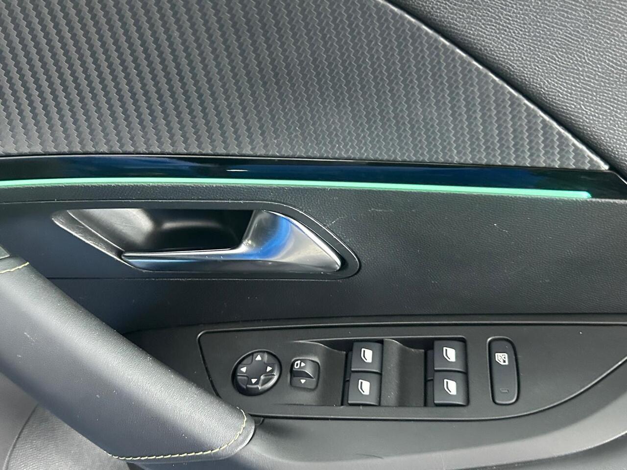 Peugeot 2008 KW72VUU