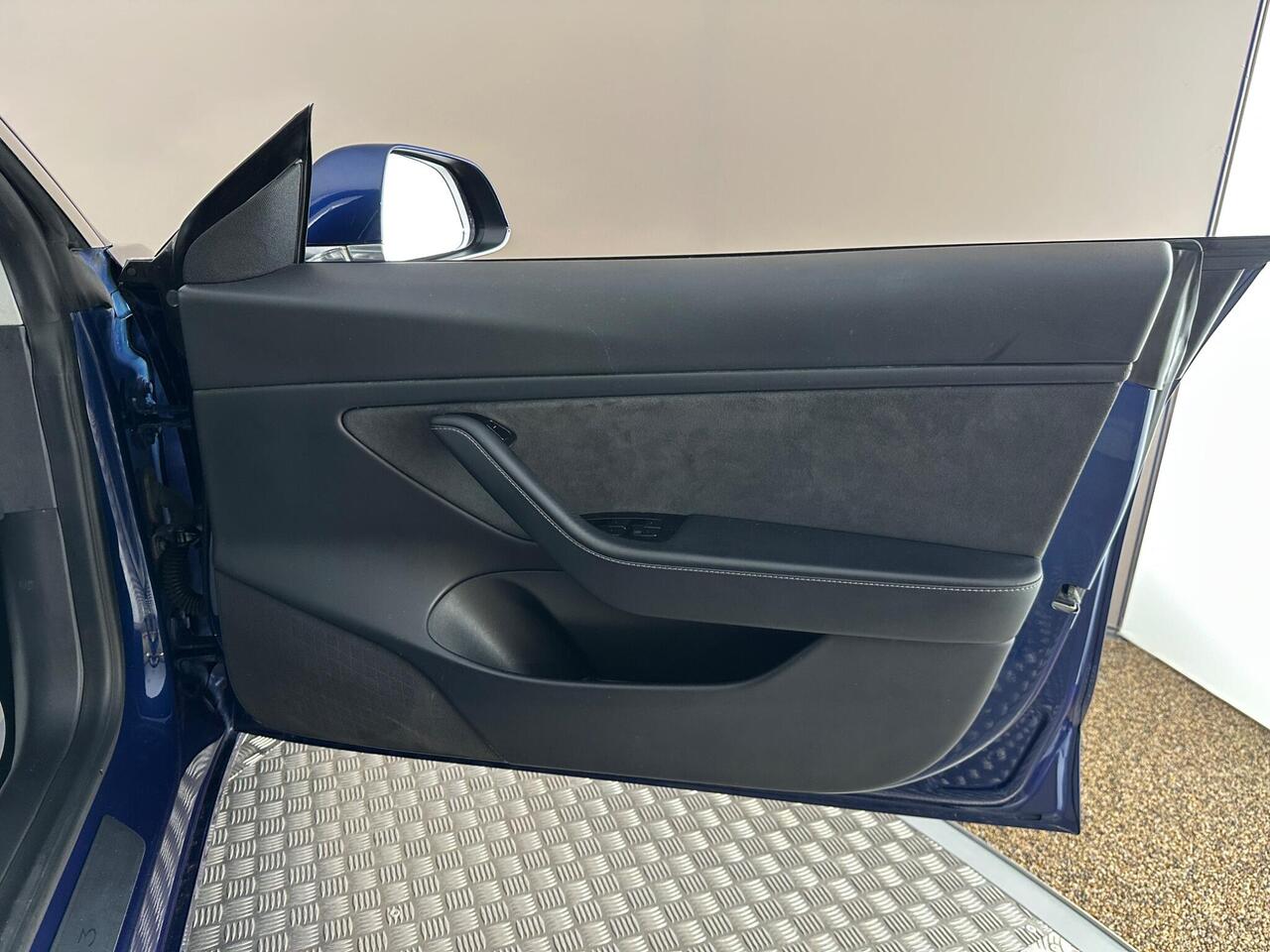 Tesla Model 3 AF70TMX