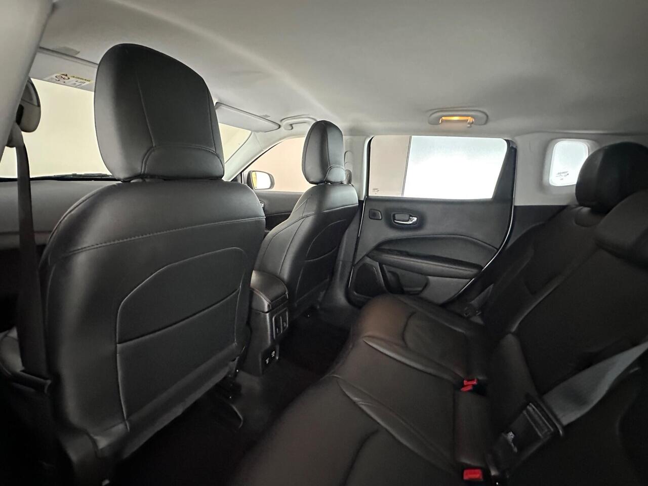 Jeep Compass SF68UMV