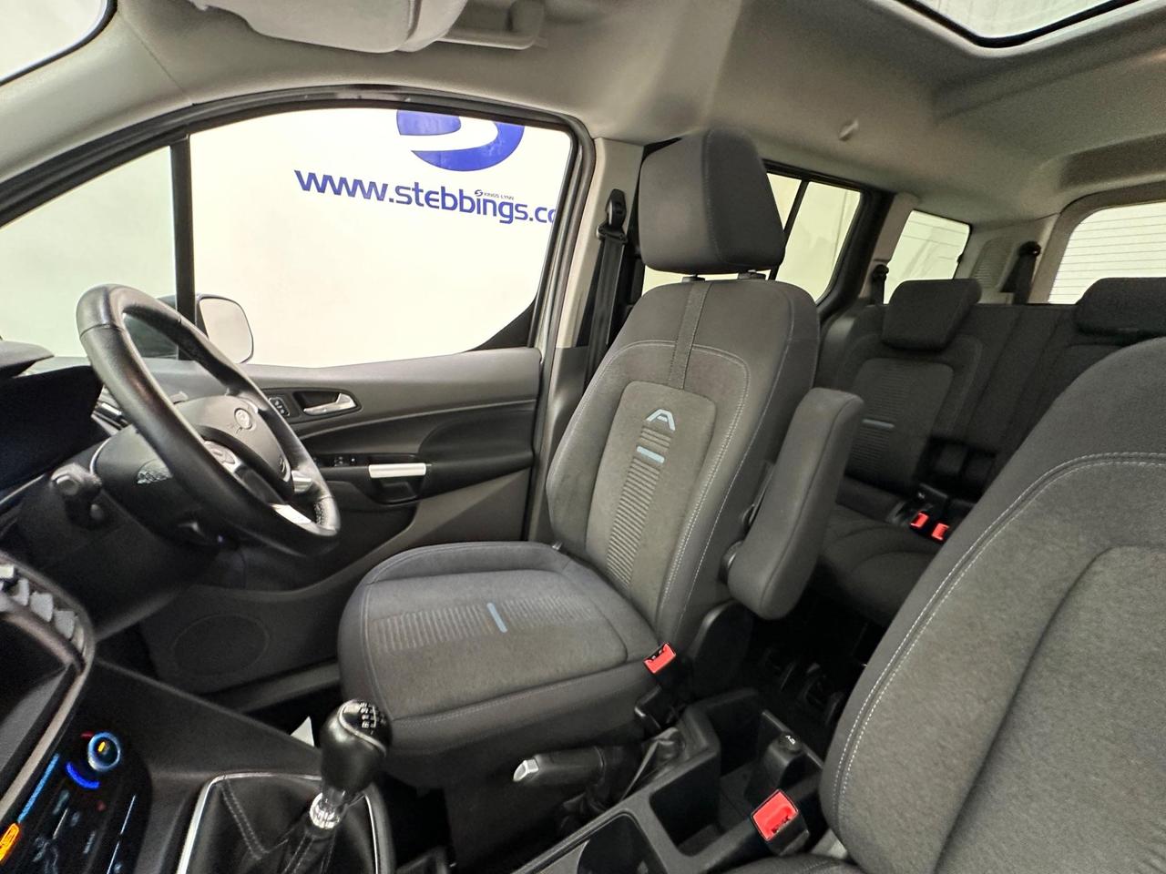 Ford Grand Tourneo Connect CN22PDZ