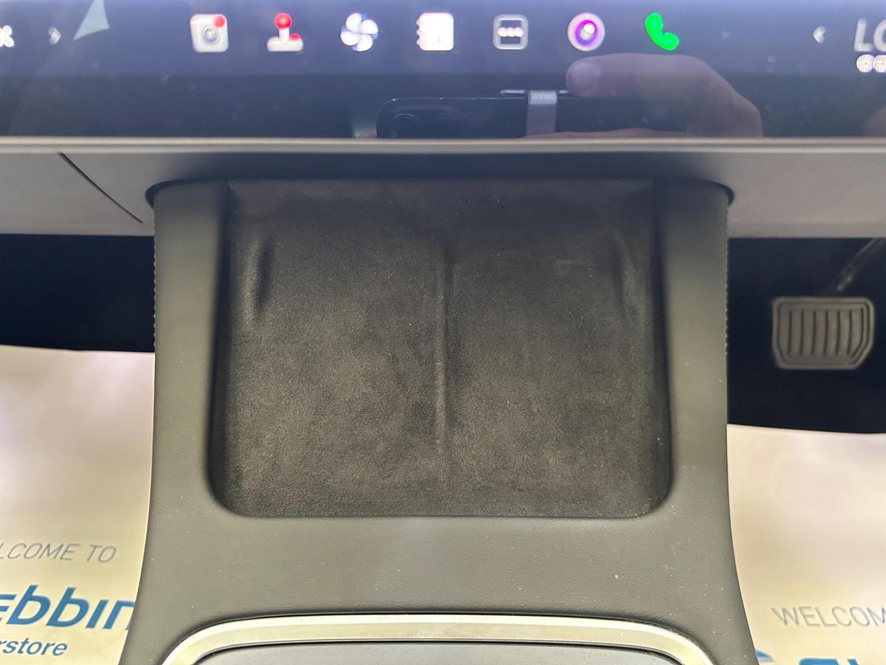 Tesla Model 3 YH21MYD