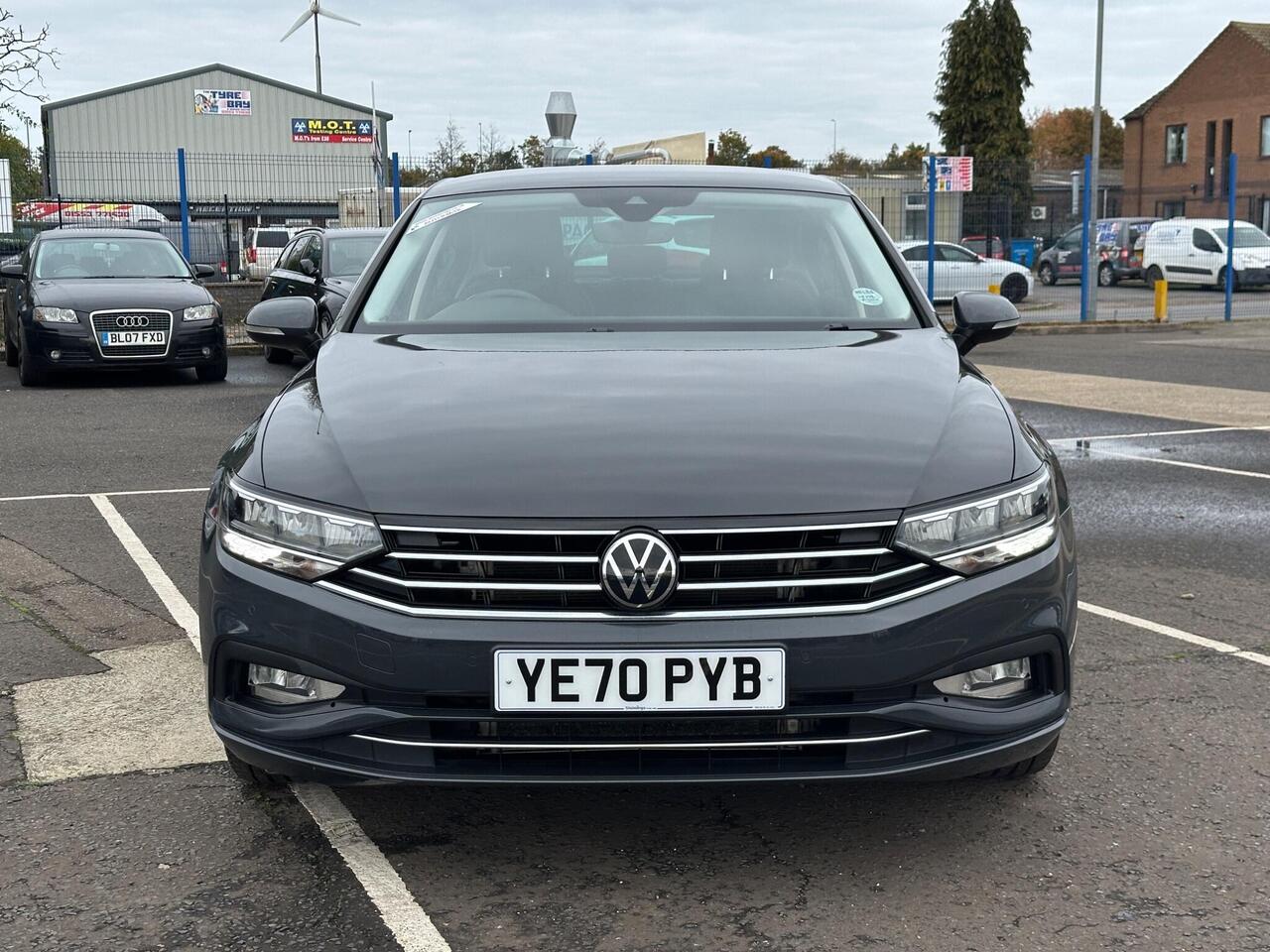 Volkswagen Passat YE70PYB