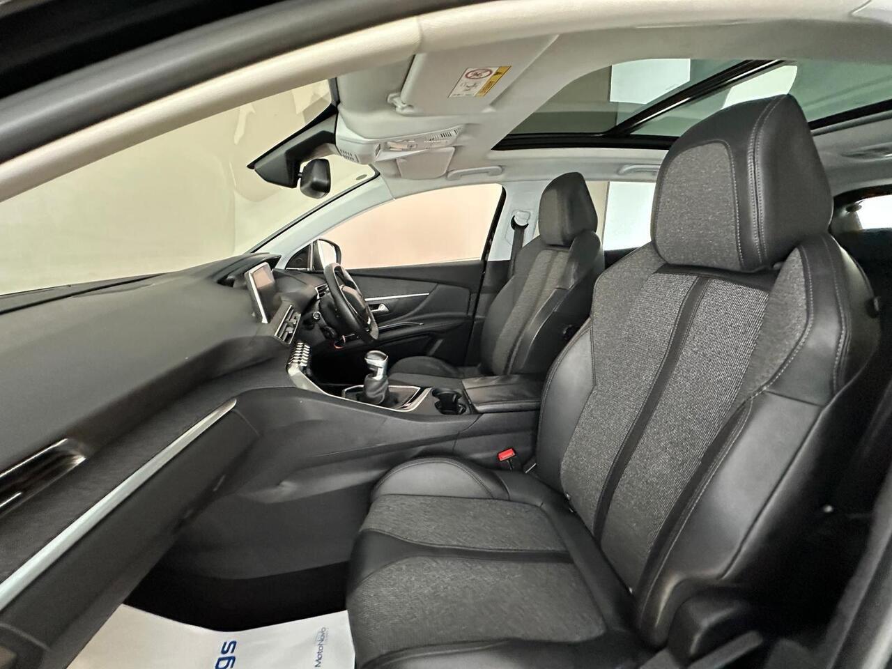 Peugeot 3008 MJ17EHF