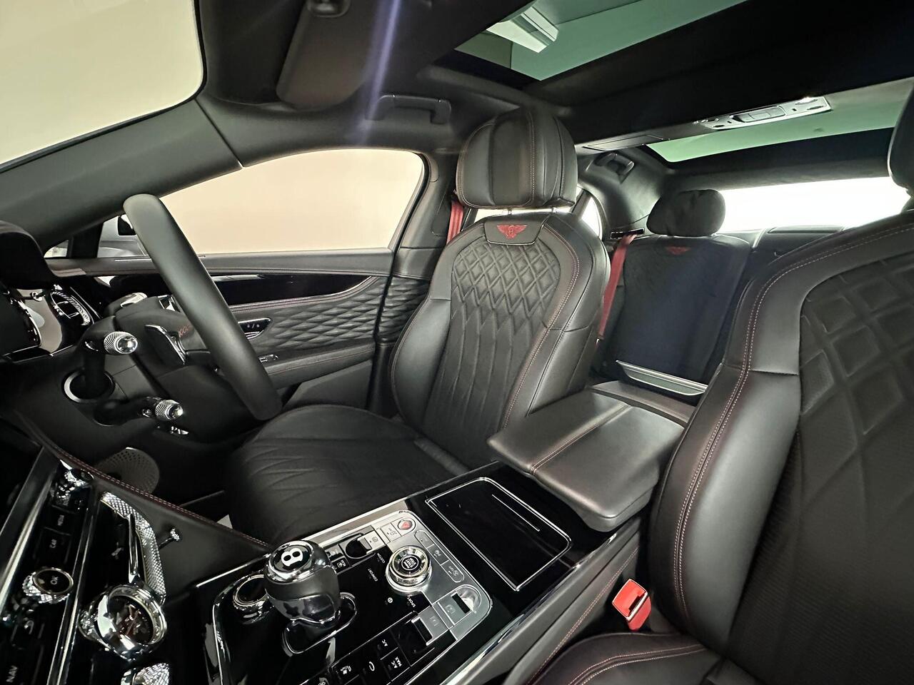 Bentley Flying Spur SN71VZD