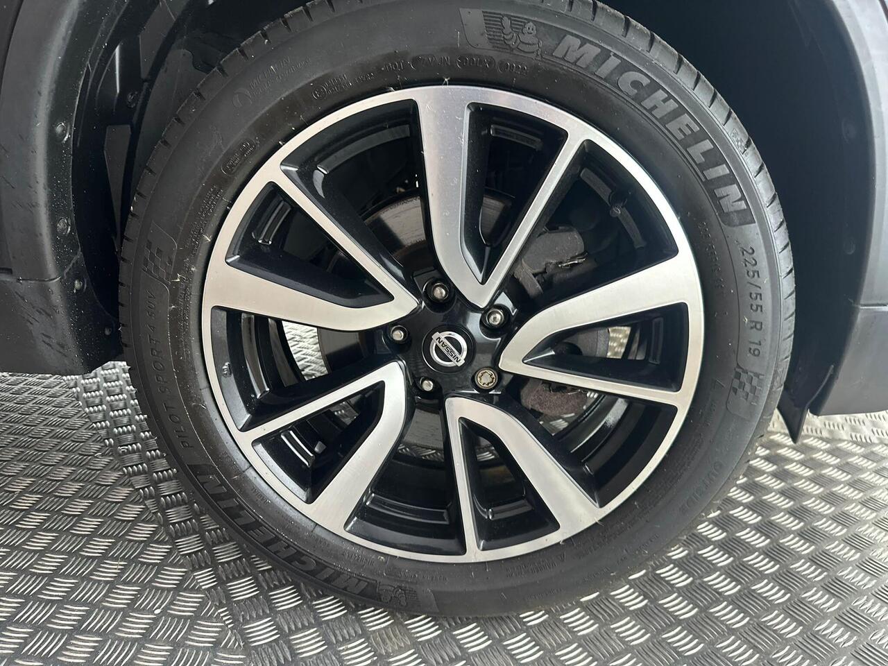 Nissan X-Trail MW69OPB