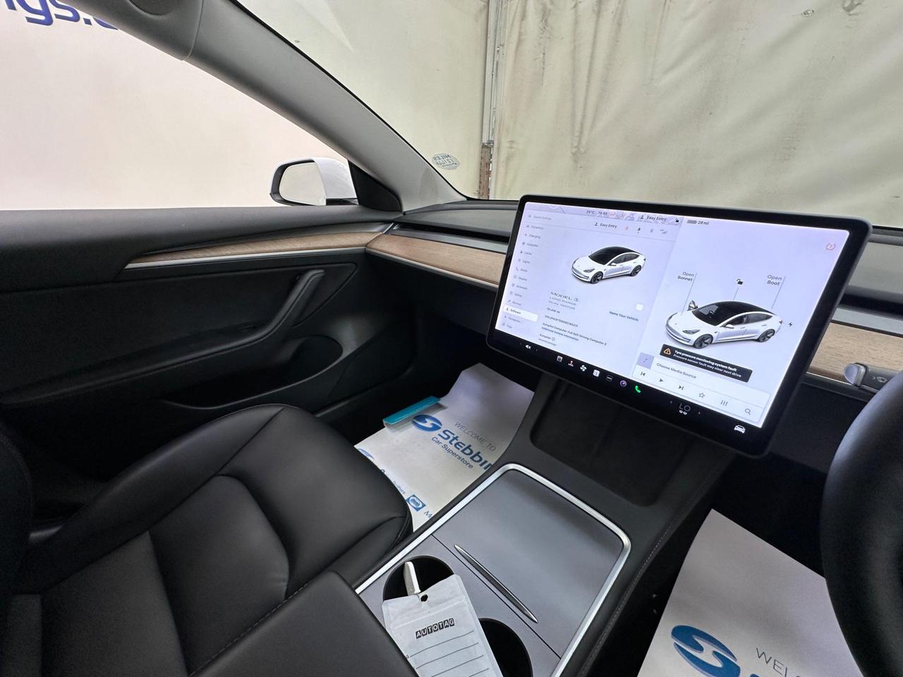 Tesla Model 3 YH21MYD