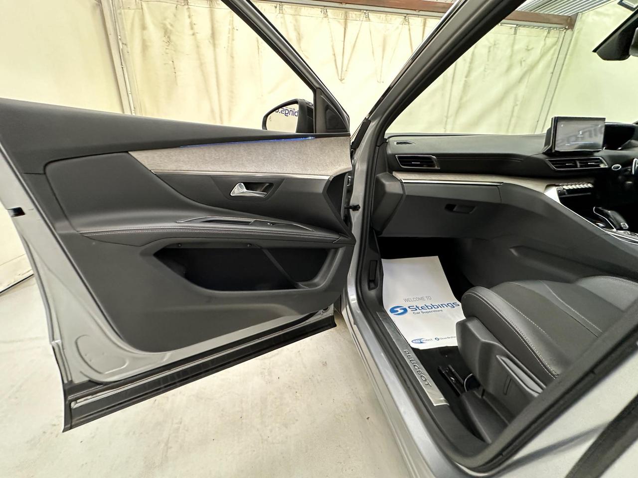 Peugeot 5008 SB71YGH
