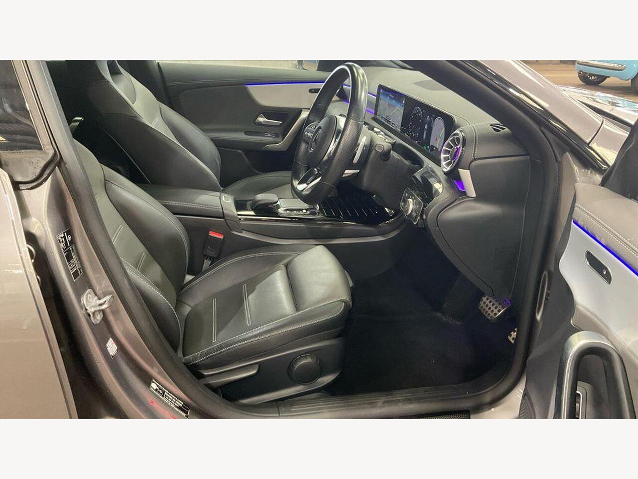 Mercedes-Benz CLA OV72KXF