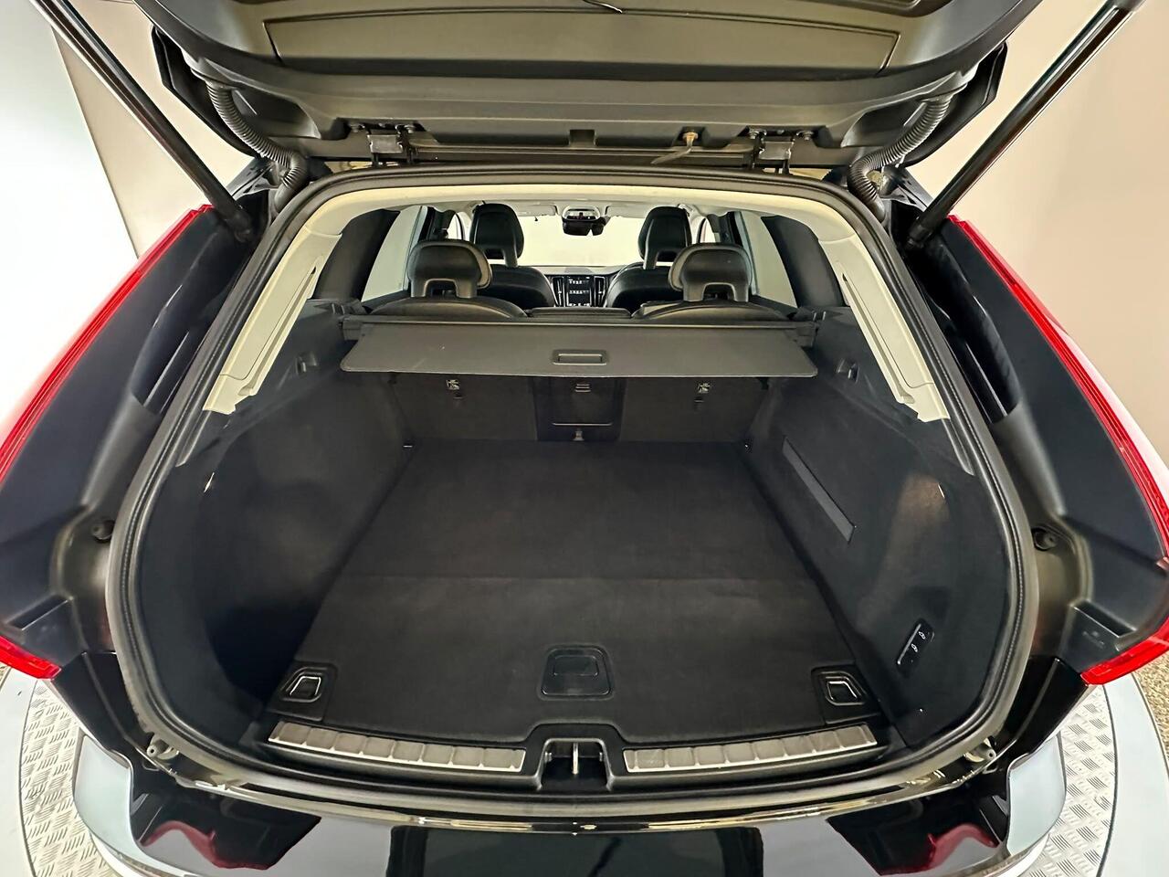 Volvo XC60 YP18RZN