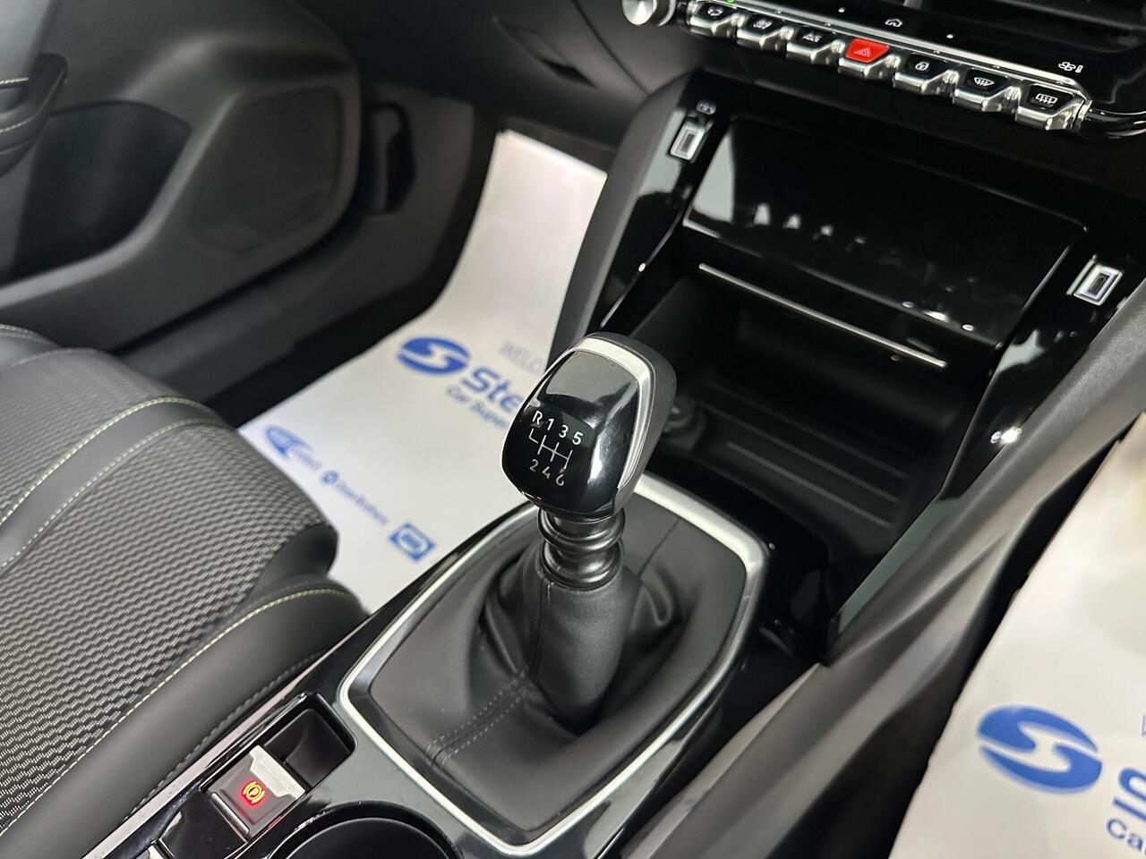 Peugeot 208 FL24CFM