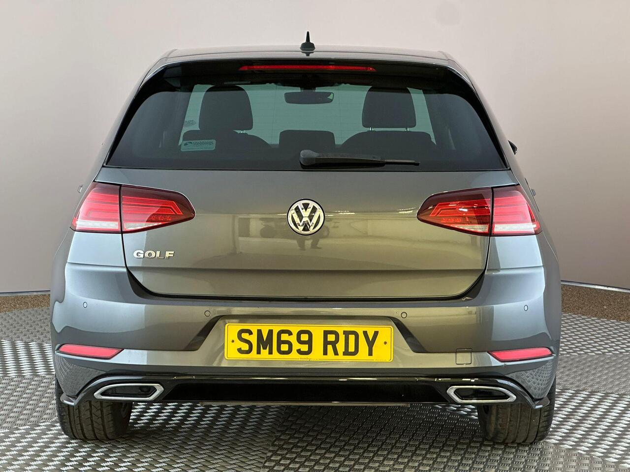Volkswagen Golf SM69RDY