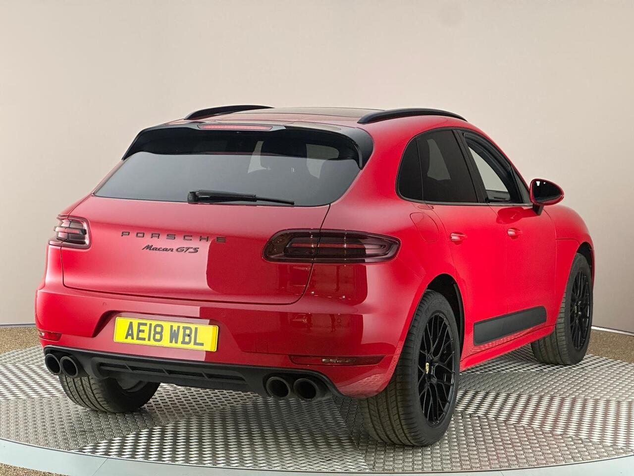 Porsche Macan AE18WBL
