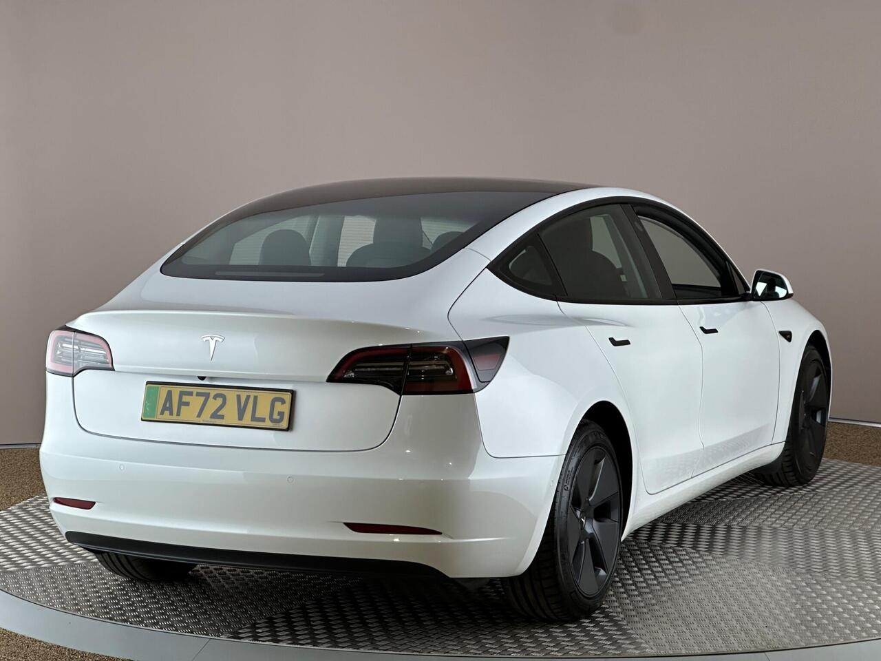 Tesla Model 3 AF72VLG