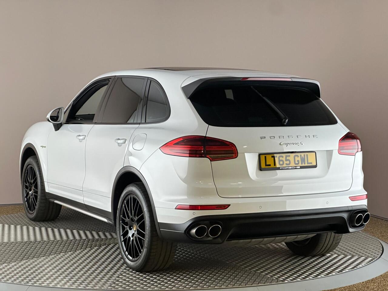Porsche Cayenne LT65GWL