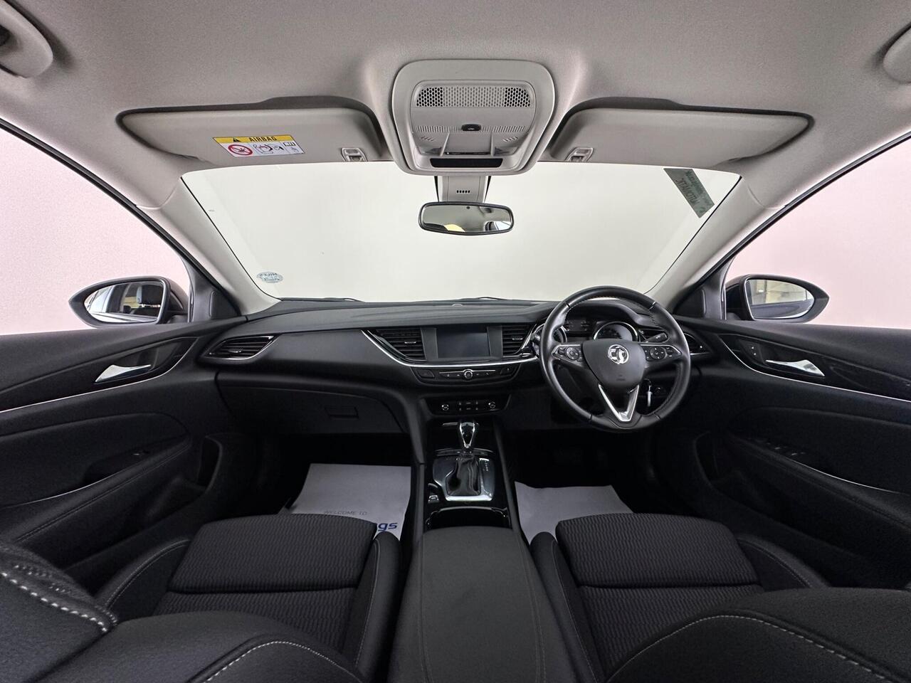 Vauxhall Insignia VN21XVA