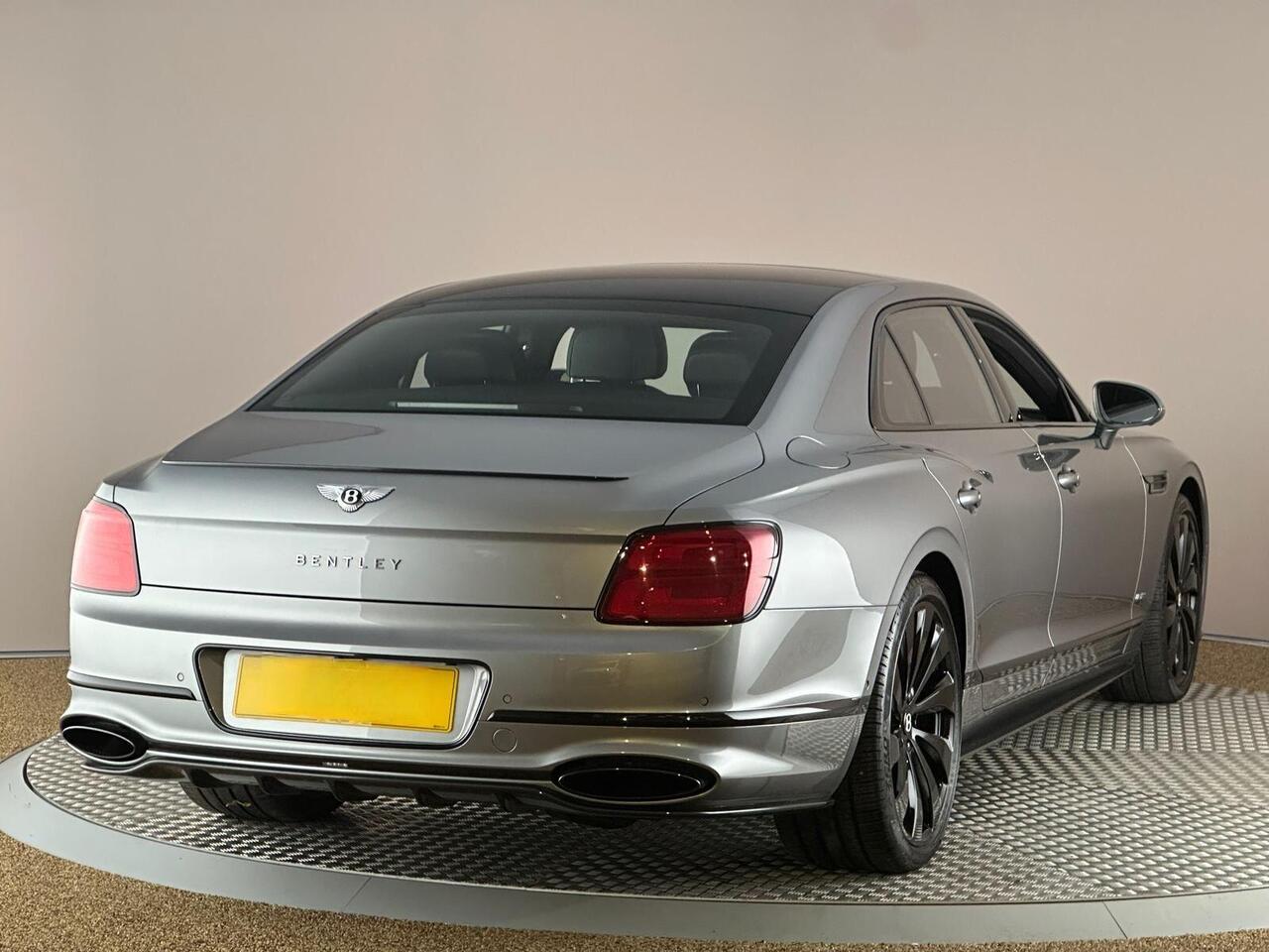 Bentley Flying Spur SN71VZD