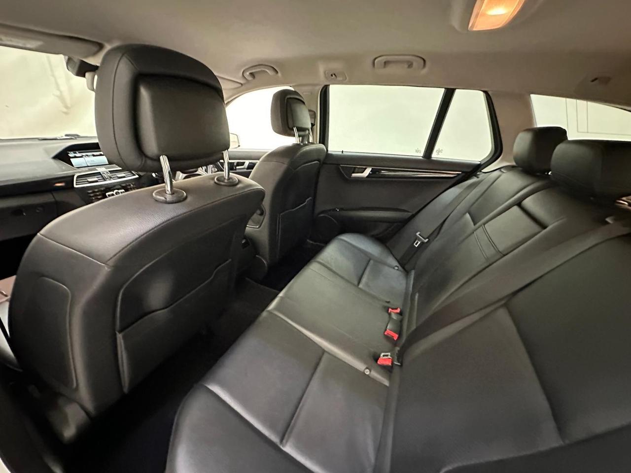 Mercedes-Benz C Class OY14GVO
